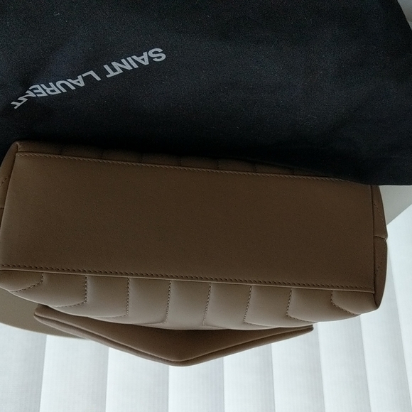 **SOLD** YSL loulou small beige - Picture 10 of 11